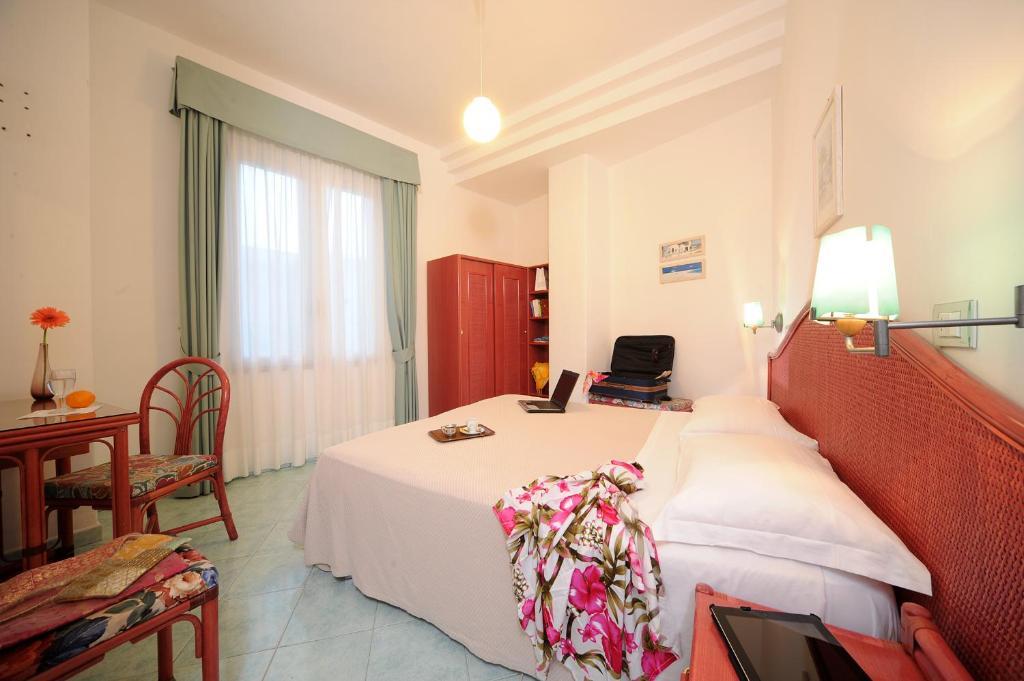 Hotel Ulisse Ischia Ruang foto
